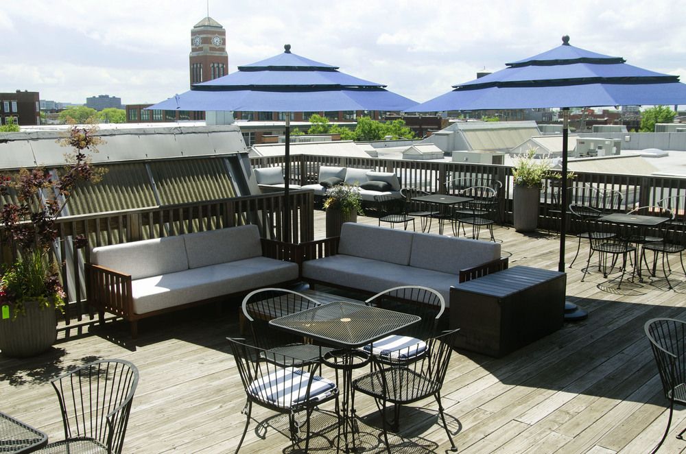 1550 W Carroll Ave, Chicago, IL 60607